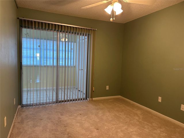 209 NE LINCOLN CIRCLE N 406, St Petersburg, FL 33702