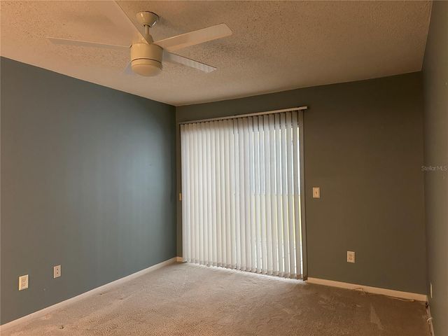 209 NE LINCOLN CIRCLE N 406, St Petersburg, FL 33702