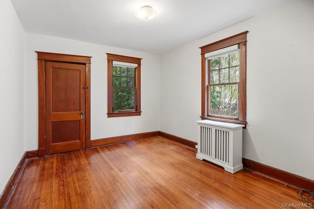 18 Roosevelt Street, Babylon, NY 11702