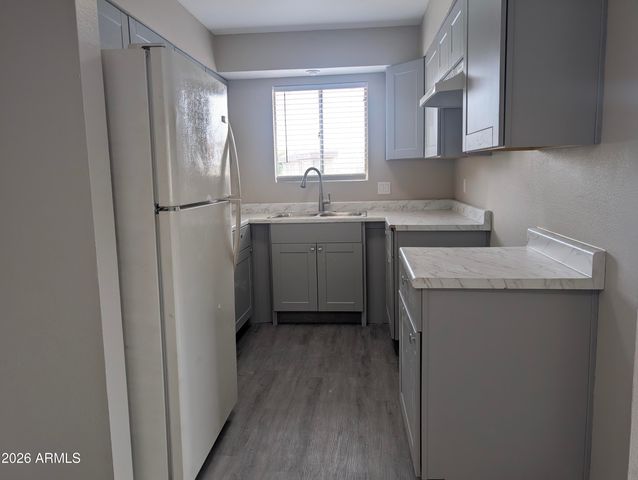 4714 E BELLEVIEW Street, Phoenix, AZ 85008