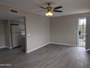 4714 E BELLEVIEW Street, Phoenix, AZ 85008