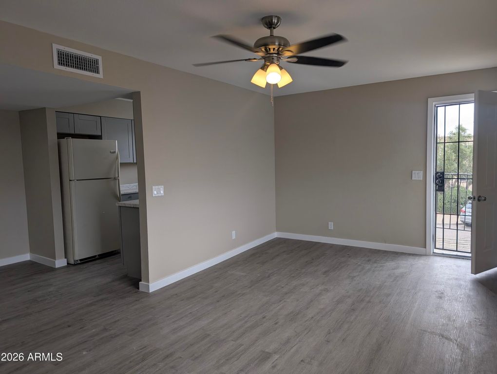 4714 E BELLEVIEW Street, Phoenix, AZ 85008
