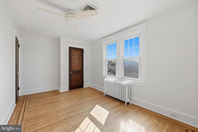 7864 BEVERLY BLVD, Upper Darby, PA 19082