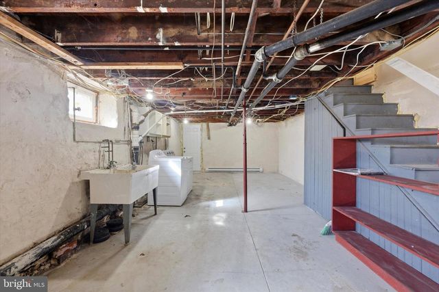 7864 BEVERLY BLVD, Upper Darby, PA 19082