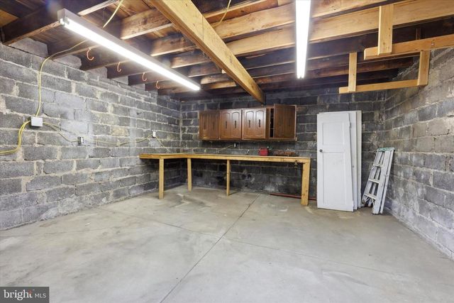 7864 BEVERLY BLVD, Upper Darby, PA 19082