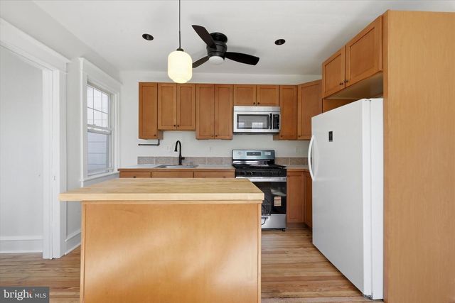 7864 BEVERLY BLVD, Upper Darby, PA 19082