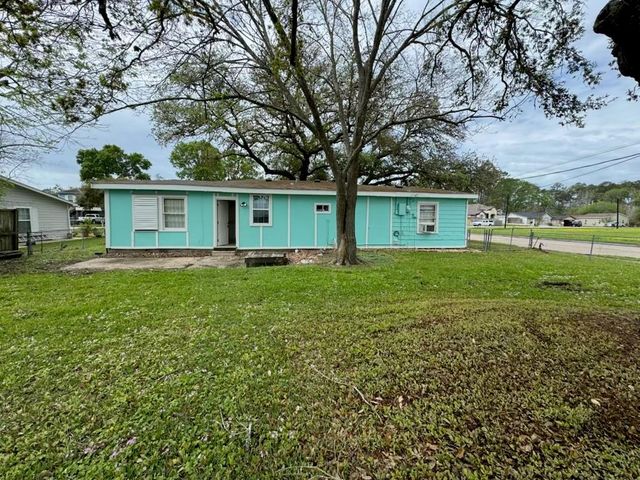 3103 Avenue H, Dickinson, TX 77539