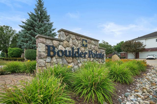 6986 Boulder Pointe Court, Washington Twp, MI 48094