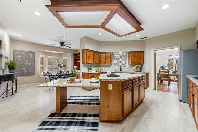 4217 Spring Creek Dr, Corpus Christi, TX 78410