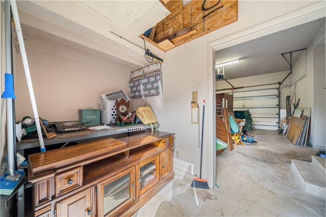 4217 Spring Creek Dr, Corpus Christi, TX 78410