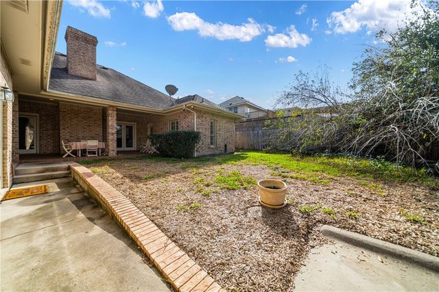 4217 Spring Creek Dr, Corpus Christi, TX 78410