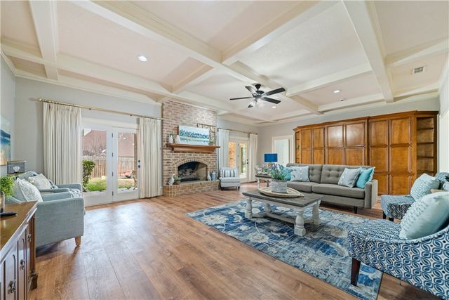 4217 Spring Creek Dr, Corpus Christi, TX 78410