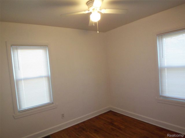 21832 Conners Avenue, Warren, MI 48091