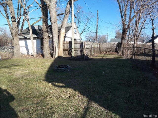 21832 Conners Avenue, Warren, MI 48091