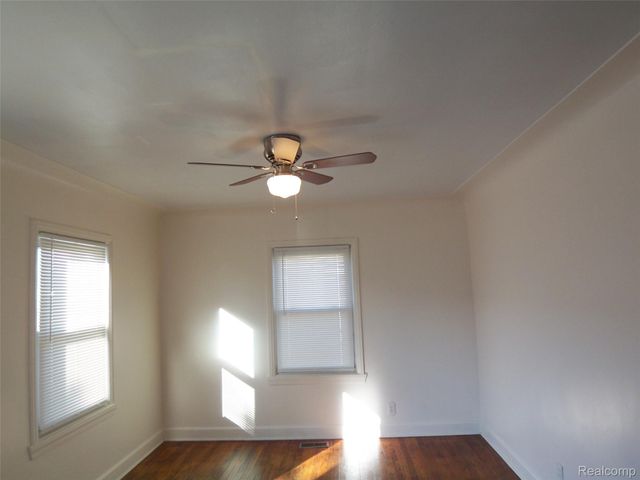 21832 Conners Avenue, Warren, MI 48091