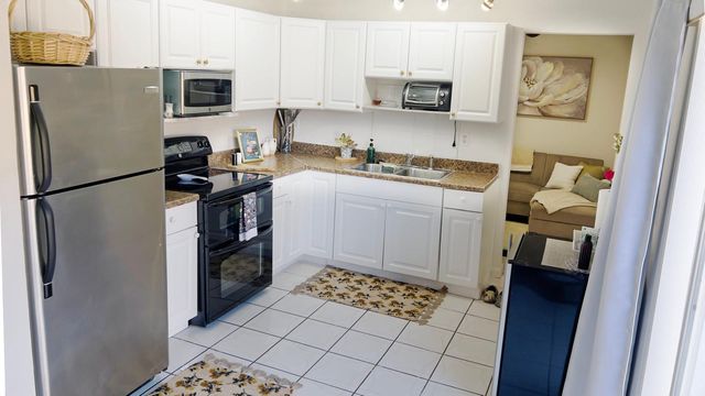 4915 Weymouth Street, Lake Worth, FL 33463