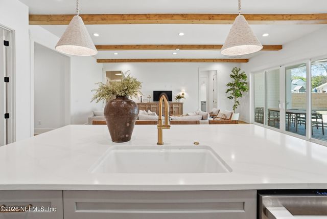 35 JEFFERSON Avenue, Ponte Vedra Beach, FL 32082