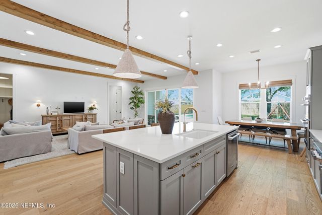 35 JEFFERSON Avenue, Ponte Vedra Beach, FL 32082