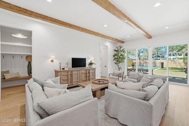 35 JEFFERSON Avenue, Ponte Vedra Beach, FL 32082