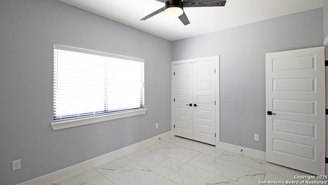 792 Lake Valley, La Vernia, TX 78121