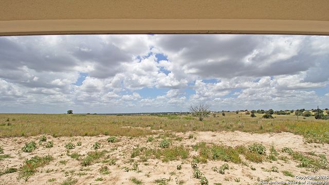 792 Lake Valley, La Vernia, TX 78121