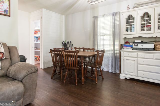 3602 Meadow Lane, Blackshear, GA 31516