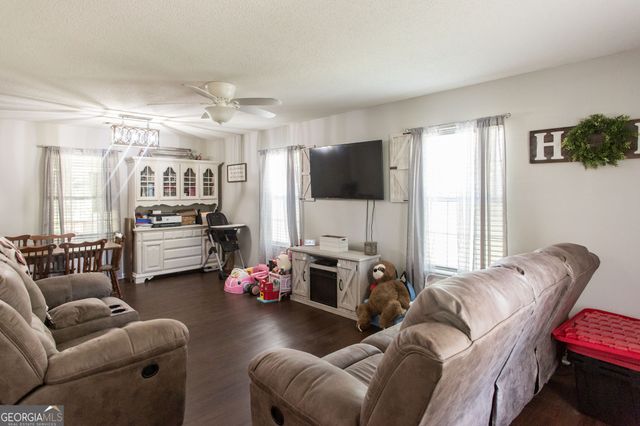 3602 Meadow Lane, Blackshear, GA 31516