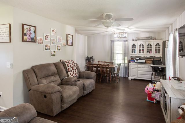 3602 Meadow Lane, Blackshear, GA 31516