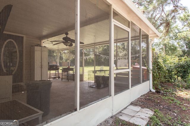 3602 Meadow Lane, Blackshear, GA 31516