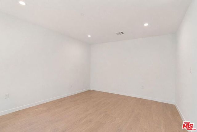 2117 Beachwood Terrace, Los Angeles, CA 90068