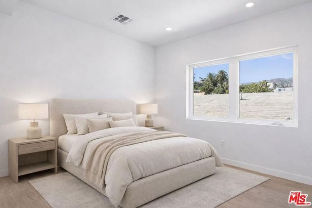 2117 Beachwood Terrace, Los Angeles, CA 90068