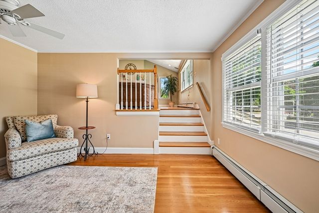 6 Briarwood Dr, Danvers, MA 01923