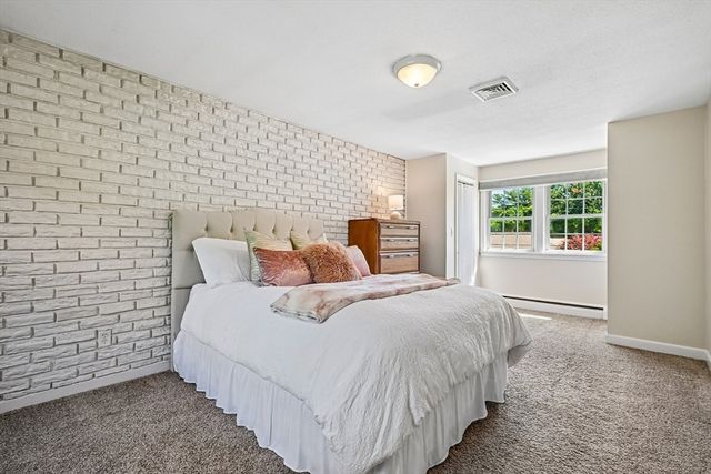 6 Briarwood Dr, Danvers, MA 01923