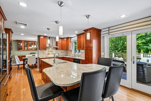 6 Briarwood Dr, Danvers, MA 01923