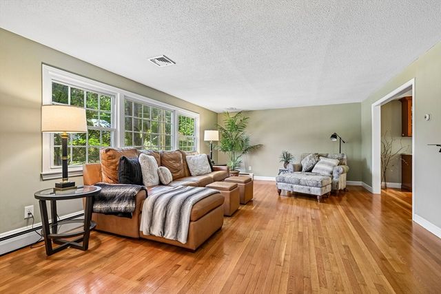 6 Briarwood Dr, Danvers, MA 01923