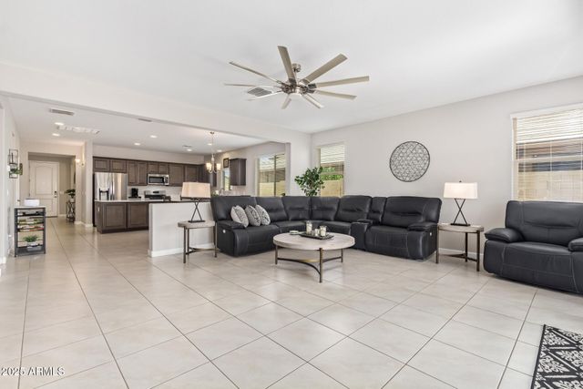 41005 W CRANE Drive, Maricopa, AZ 85138