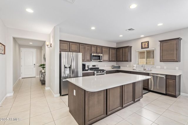 41005 W CRANE Drive, Maricopa, AZ 85138