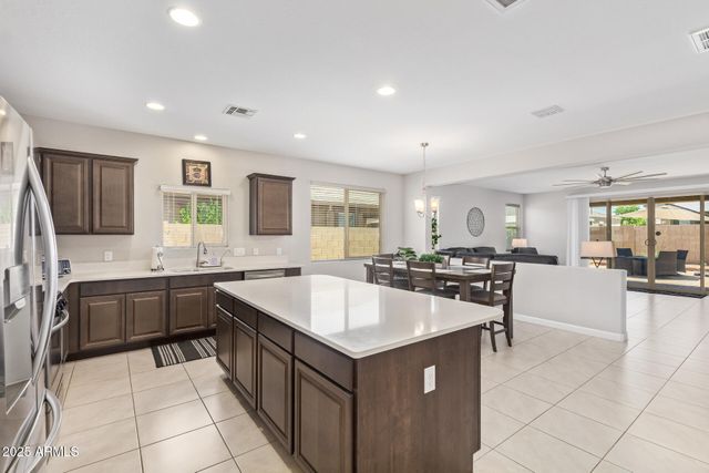 41005 W CRANE Drive, Maricopa, AZ 85138