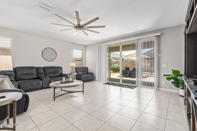 41005 W CRANE Drive, Maricopa, AZ 85138