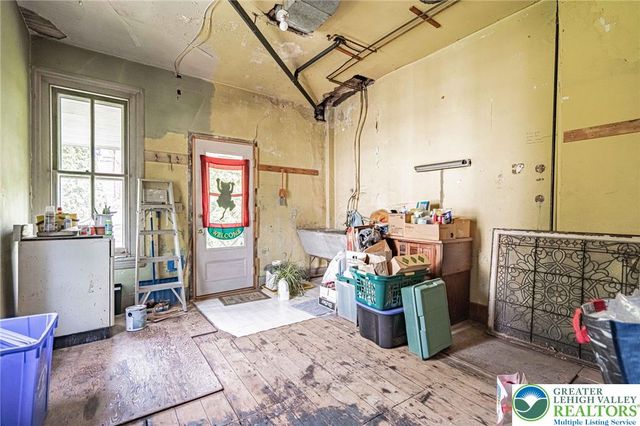 39 East Wall Street, Bethlehem City, PA 18018