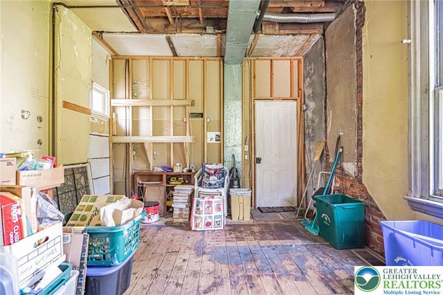 39 East Wall Street, Bethlehem City, PA 18018
