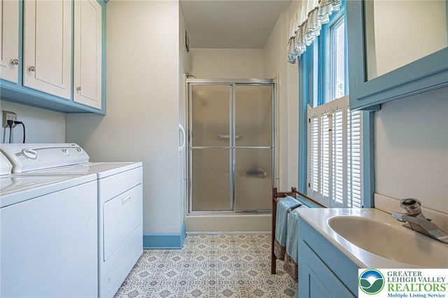 39 East Wall Street, Bethlehem City, PA 18018