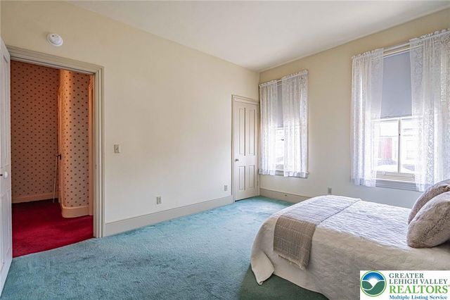 39 East Wall Street, Bethlehem City, PA 18018