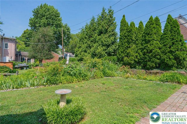 39 East Wall Street, Bethlehem City, PA 18018