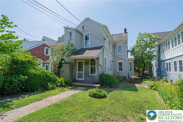 39 East Wall Street, Bethlehem City, PA 18018