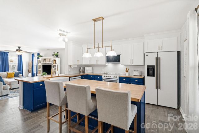 1525 Cazador Lane, York, SC 29745