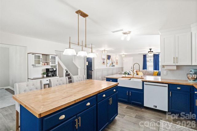 1525 Cazador Lane, York, SC 29745