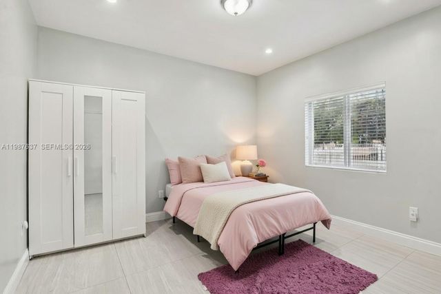 2317 NW 87th St, Miami, FL 33147