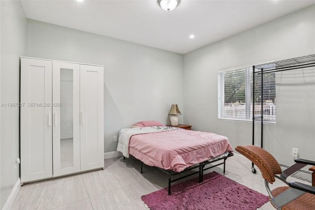 2317 NW 87th St, Miami, FL 33147