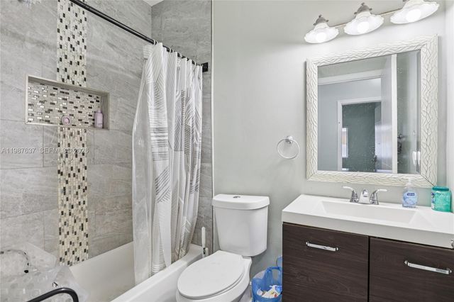 2317 NW 87th St, Miami, FL 33147